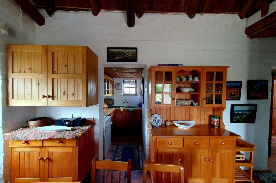 4 Bedroom Property for Sale in Boggomsbaai Western Cape